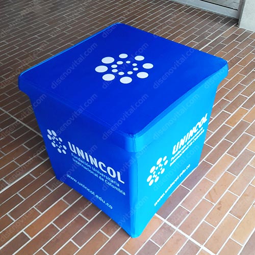 manteles corporativos spandex para mesas publicitarias en eventos empresariales